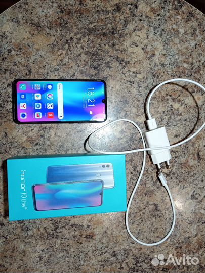 HONOR 10 Lite, 3/64 ГБ