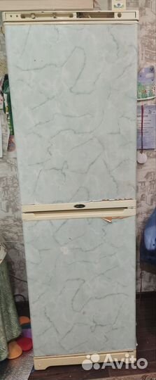 Холодильник бу Стинол 102 L