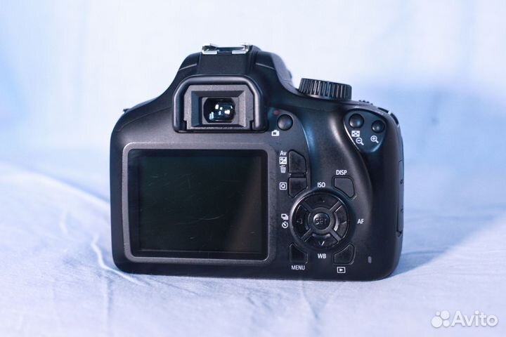Фотоаппарат Canon EOS 4000D, объектив 18-55 мм