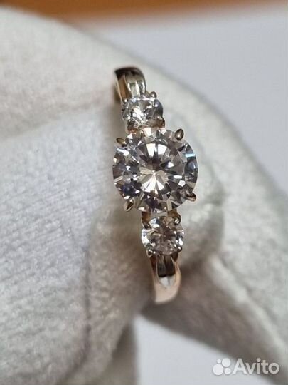 Золотое кольцо с фианитом 16,5р