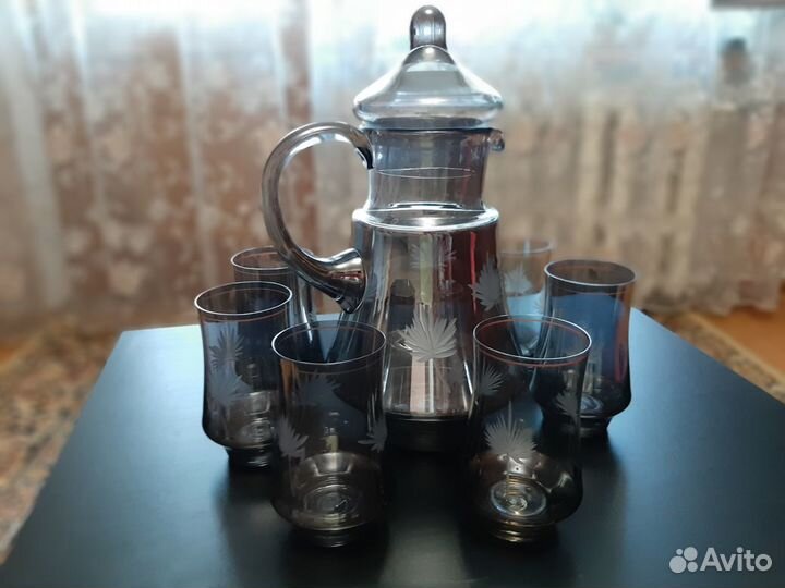 Кувшин со стаканами. Набор для напитков