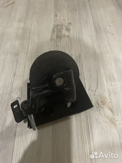 Новая подушка двигателя x trail t30