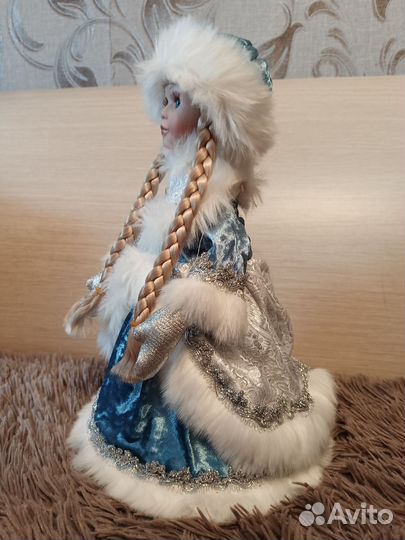 Дед Мороз и Снегурочка под елку