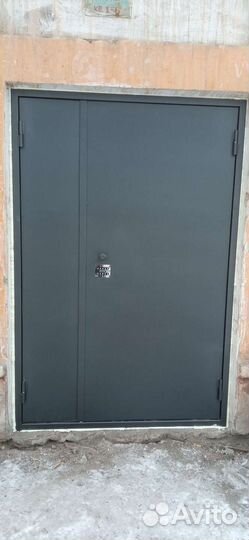 Дверь стальная подъездная двустворчатая
