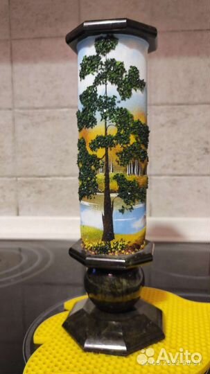 Вазы стеклянная танцующая и каменная