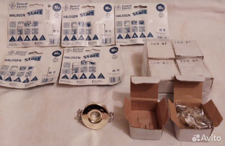 Точечные галогеновые светильники с лампами G4, 12V