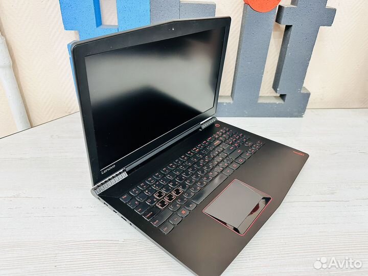 Игровой ноутбук Lenovo y520