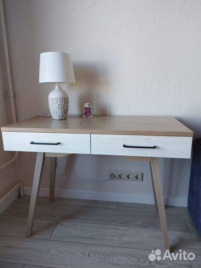 Письменный стол
