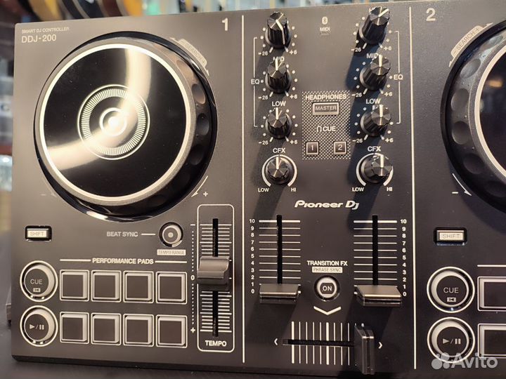 Pioneer DDJ-200 - DJ-контроллер