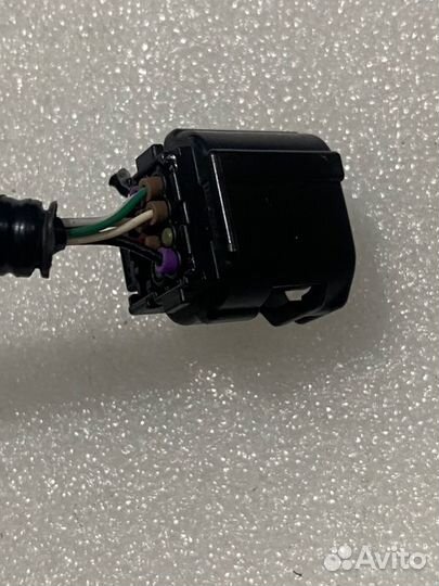 Штекер дистроника передний Toyota Camry V70/V75