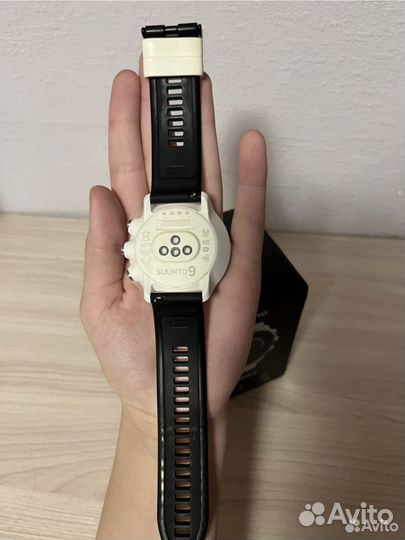 Часы Suunto 9