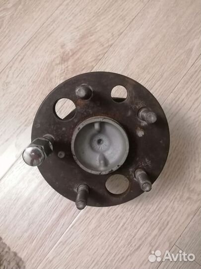 Задняя ступица тойота Gaia