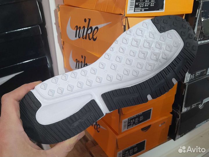 Кроссовки Nike
