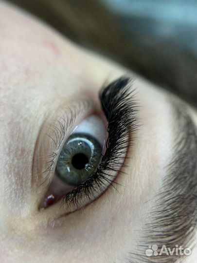 Наращивание ресниц и архитектура бровей