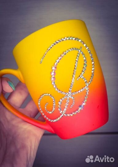 Инкрустация стразами