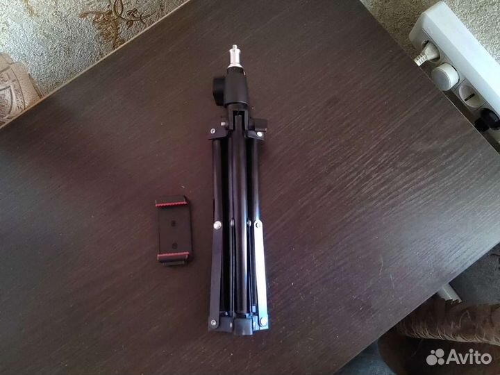 Штатив тренога