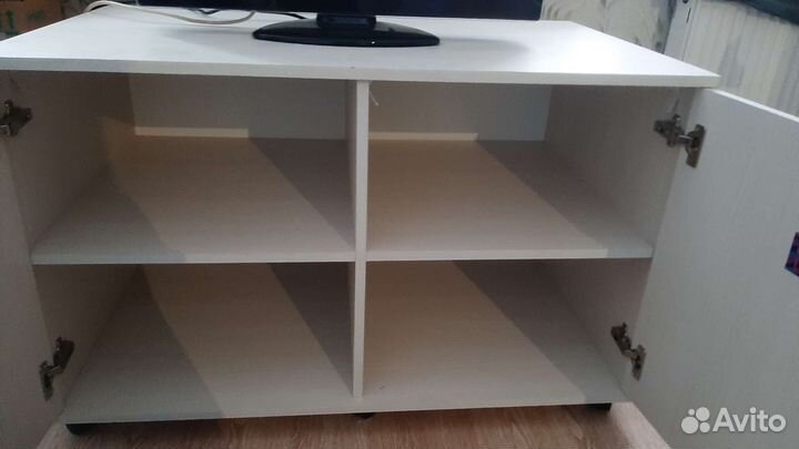 Тумба под телевизор
