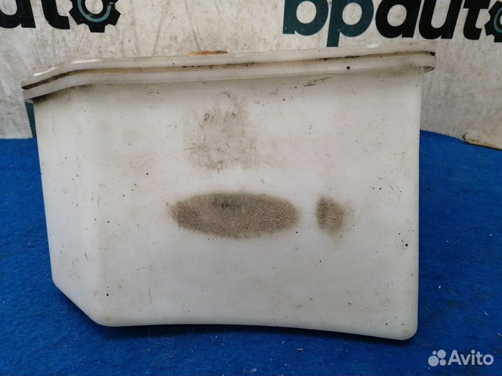 Бачок омывателя нижняя часть 3C8 955 453 B