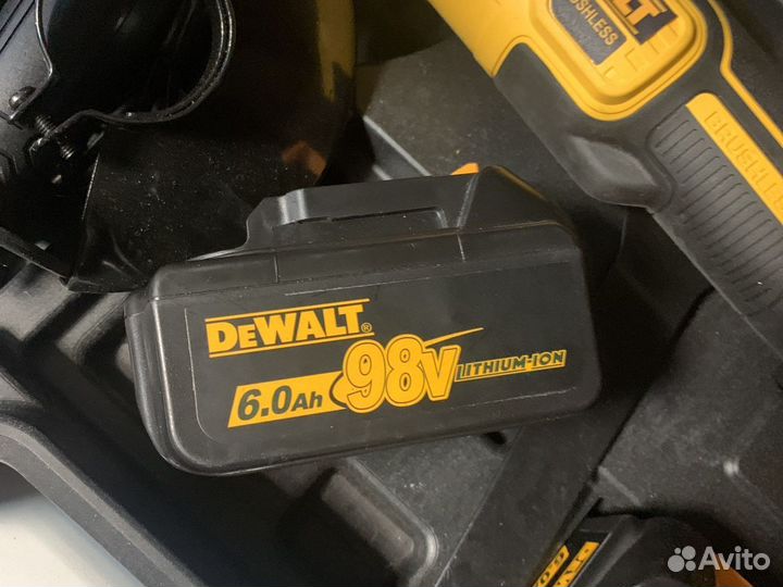 Аккум-Болгарка dewalt 125mm