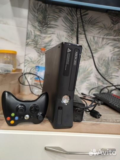 Xbox 360 slim freeboot 500 гб игр на жд
