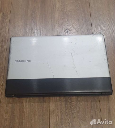 Большой Ноутбук Samsung 300E7A