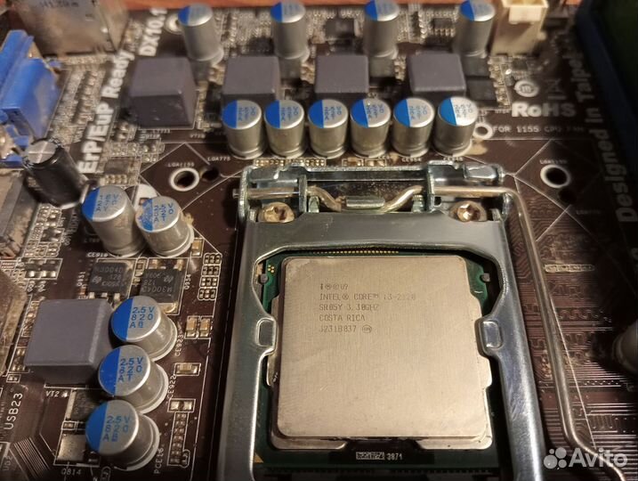 Материнская плата с процессором и памятью