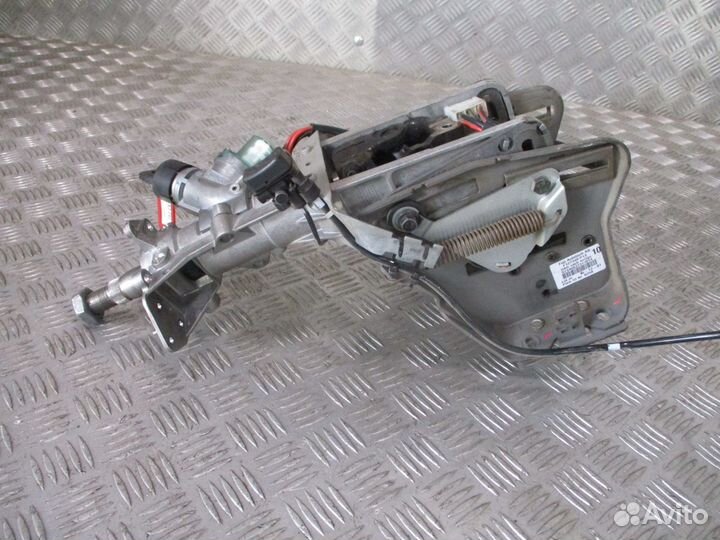 Колонка рулевая с замком (ключ есть) Mercedes-Benz