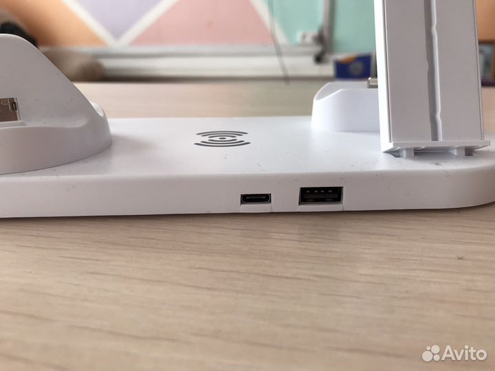 Док станция