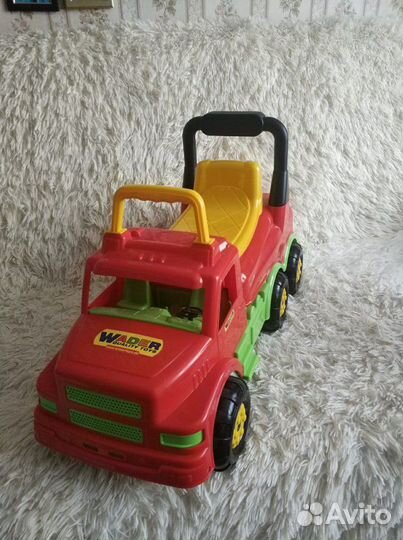 Каталка-автомобиль Wader quality toys