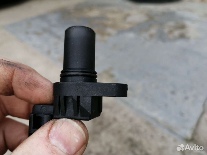 Датчик распредвала Mitsubishi Lancer 9 / Hundai