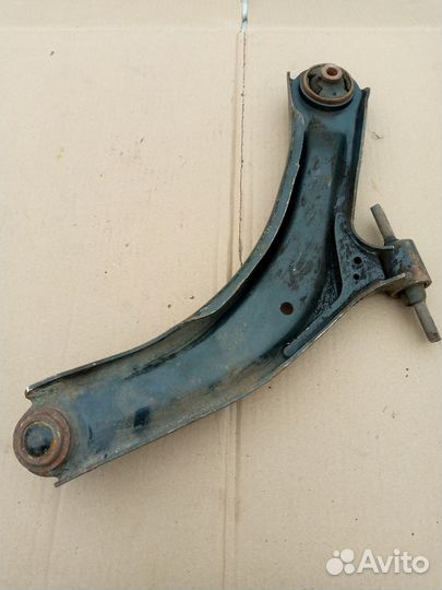 Рычаг передний левый Nissan Qashqai (J10)