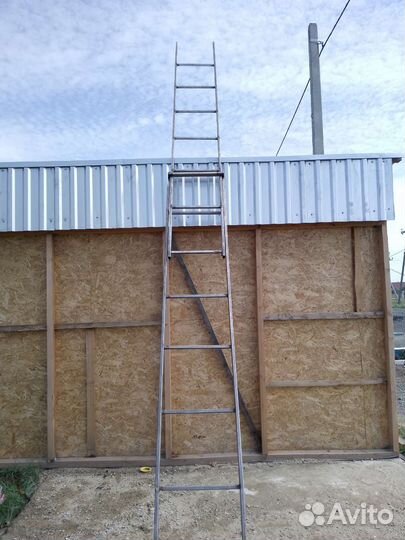 Металлическая лестница