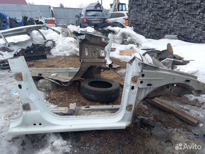 Порог правый с полкой крыла Renault Logan 1