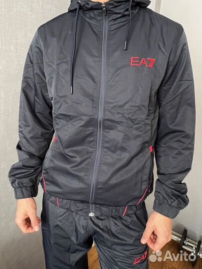 Emporio armani костюм