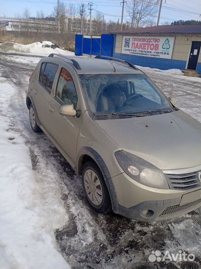 Renault Sandero Stepway 1.6 МТ, 2013, 250 000 км