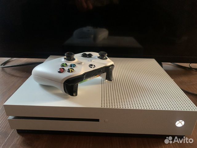 Xbox One s 1tb с играми