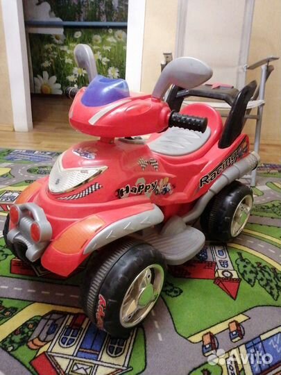 Детский квадроцикл на аккумуляторе