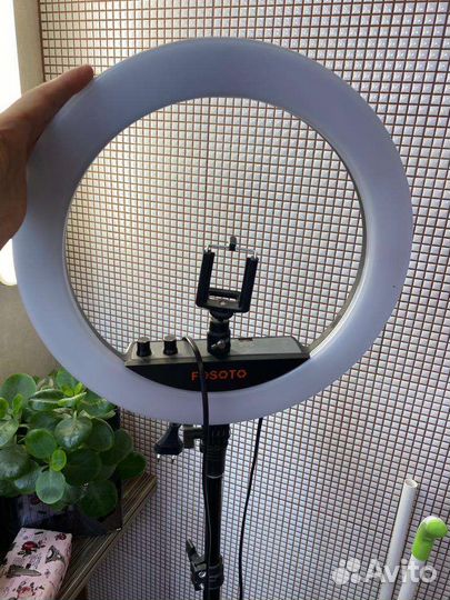 Кольцевая лампа со штативом бу