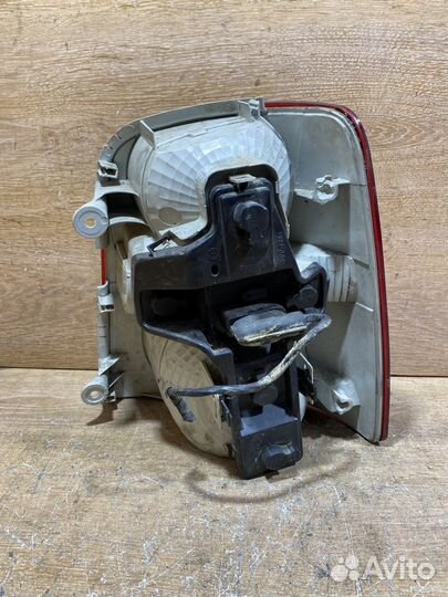 Фонарь задний левый VW Touran Арт. 111113