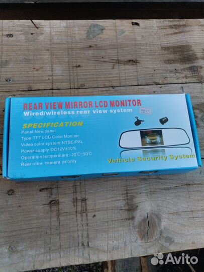 Зеркало заднего вида с монитором для камеры