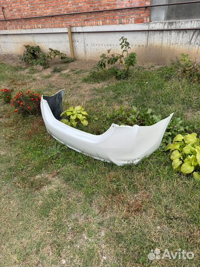 Задний Бампер на Toyota Corolla E180