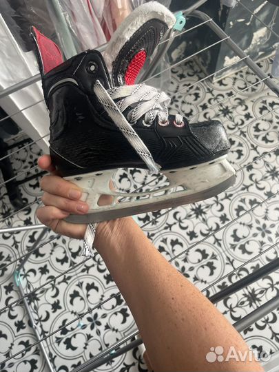 Хоккейные коньки bauer vapor