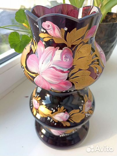 Ваза фиолетовая