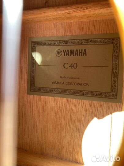 Классическая гитара Yamaha c 40