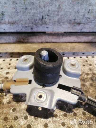 Стеклоподъемник задний правый Renault Megane Sceni