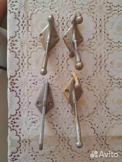 Крючки алюминиевые