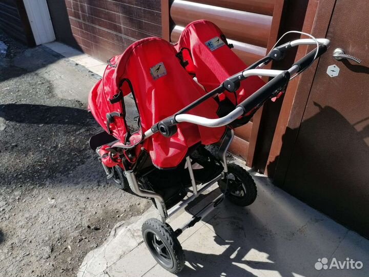 Коляска для двойни или погодок