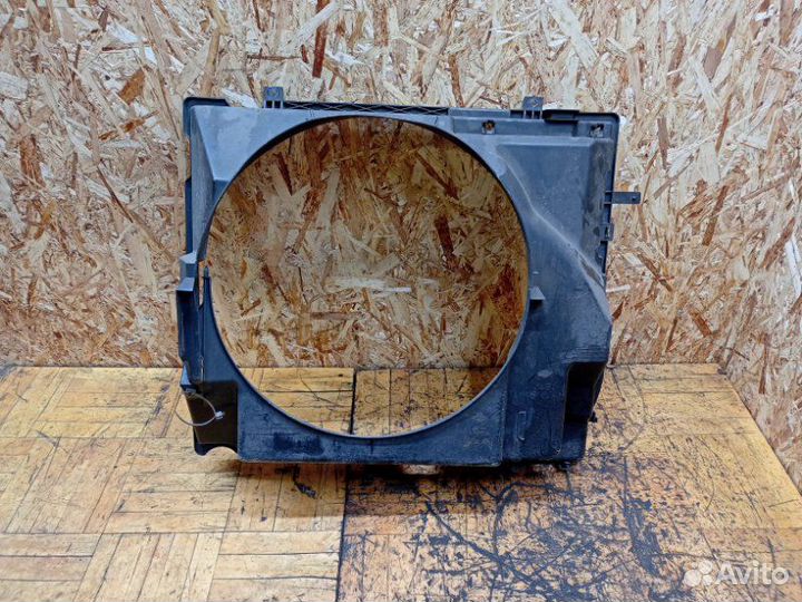 Диффузор вентилятора Nissan Pathfinder R51 2.5