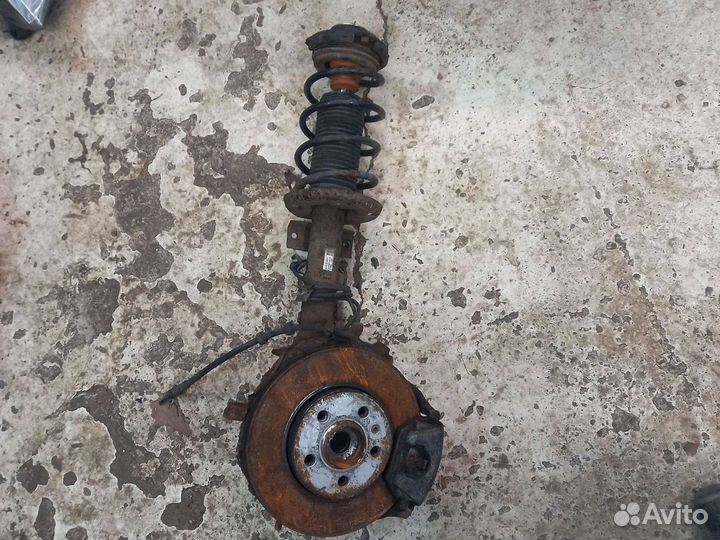 Амортизатор передний правый в сборе Skoda Fabia 2