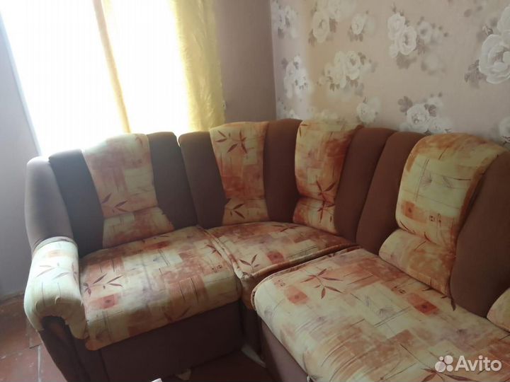 Угловой диван бу